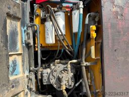 VOLVO ECR235 Oilquick 3x Schaufeln