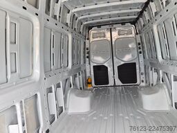MERCEDES-BENZ Sprinter III Kasten  519 CDI RWD 4x 4 Allrad