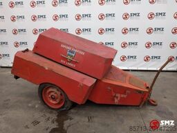 Diversen Occ aanhanger met brandweerpomp + benzinemotor Mot