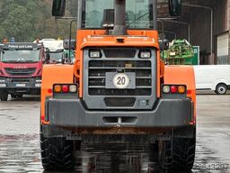 DOOSAN DL 200 inkl. Schaufel & Gabel Bj.2013 107kW