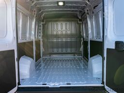 Peugeot Boxer Kastenwagen 335 L3H2 BlueHDi 140 AT BT