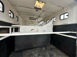 Volvo FL 408 3-4 Pferdetransporter