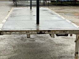 Krone Plattform 7,45m mit Steckrungen mittig