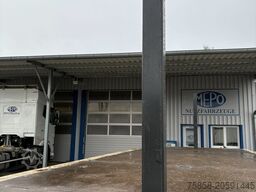 Krone Plattform 7,45m mit Steckrungen mittig