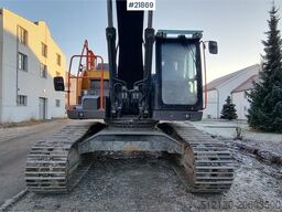 Volvo EC300el excavator w/ Toothed bucket, Sanding bucke