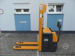 Jungheinrich EJC 212z - neue Batterie - Initialhub (Basishub)