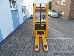 Jungheinrich EJC 212z - neue Batterie - Initialhub (Basishub)