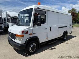 MERCEDES-BENZ VARIO 613 D Kasten 4 m Hochdach*KRAN