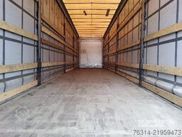 Schmitz Cargobull Curtainsider Mega Getränke
