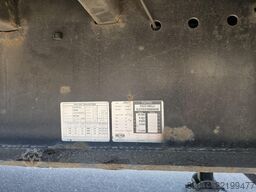 PACTON T3 001 /3 axle curtainsider /saf disc/ apk tuv/...