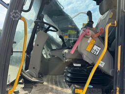 VOLVO EW140 C 2x Schaufeln Oilquick