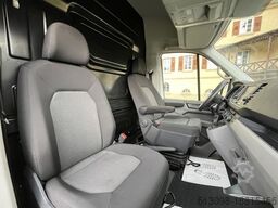 VOLKSWAGEN CRAFTER BOTTREGALS. AUTOMATIK NAVI ACC STANDHZG.