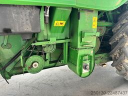 John Deere WT56/T560HM Mähdrescher *verunfallt*