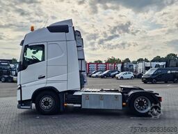 Volvo FH 13.460 Globetrotter 4x2 - Low deck - Full ai...