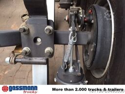 Iveco EuroCargo ML160E32 4x2 mit Teilen für Anhänger