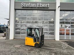 Jungheinrich EFG 215 / Triplex 4.25m / 1.851h / Batterie 2023