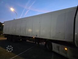 SCHMITZ CARGOBULL City Tiefkühler, 2. Achs drehbar, 3 to Ladebordw