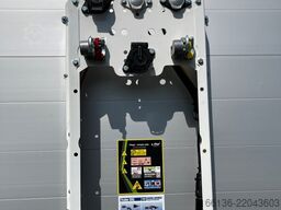 Fliegl 3-Achs Jumbo Sattelauflieger Plateau