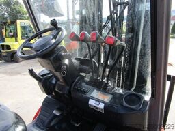 Manitou MI25D Triplex-Freihub 4,7m + Seitenschieber