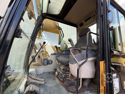 CATERPILLAR 318CL / 2005 BJ / Deutsche Maschine