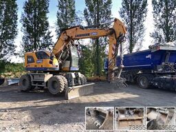 Liebherr A913 Compact Litronic with 3 excavator buckets