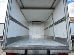 Mercedes-Benz Atego 818