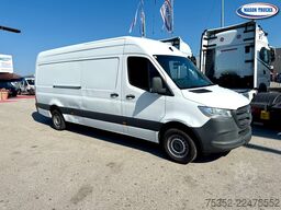 Mercedes-Benz Sprinter 317 CDI RWD