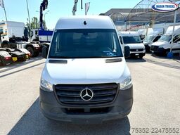 Mercedes-Benz Sprinter 317 CDI RWD