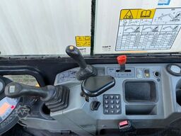 BOBCAT E26 / 2016 BJ / 3 x Löffel / 3.905 H