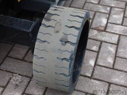 Holland Lift Ecostar HL-7814 Electric, 10m Working Height, 450k