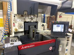 MITSUBISHI FA 10S Advance