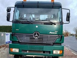 Mercedes Atego met containersysteem