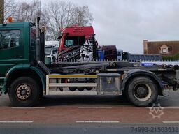 Mercedes Atego met containersysteem