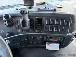 Volvo FM12 420 6X2 Kipper mit Kran Atlas 170.2