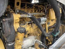 CAT CS 663 E      2002