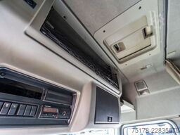 RENAULT PREMIUM 430 DXI (19t.)+Dhollandia 3T.