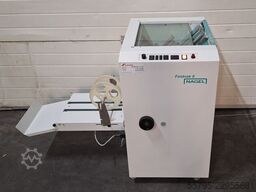 Nagel Foldnak 8