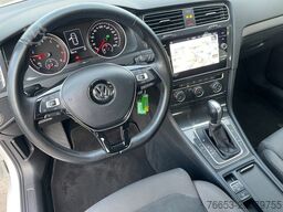 VOLKSWAGEN Golf 1.0 TSI DSG Comfort.*Klima*Navi*Alcantara