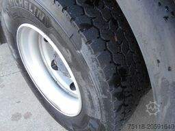 Renault MIDLUM 180.10 - FURGONE NEGOZIO