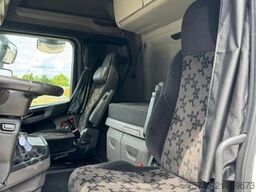 SCANIA R 590 * RETARDER * STANDKLIMA*SCHECKHEFT* 1 HAND