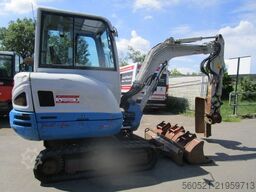 Takeuchi TB 230 - POWERTILT + hydr. Schnellwechsler + 4 Löf