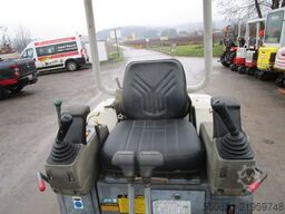 Takeuchi TB 014 - LEHNHOF MS01-Schnellwechsler + 3 Löffel