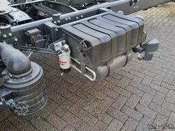 Renault D240 P 4x2 CHASSIS LOW 12 TON - WIELBASIS 5.60 ...