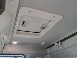 Renault D240 P 4x2 CHASSIS LOW 12 TON - WIELBASIS 5.60 ...