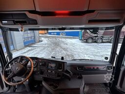 SCANIA S 730 V8