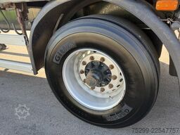  2 SALL 34 2-Achs Pritsche / Swiss-Vehicle