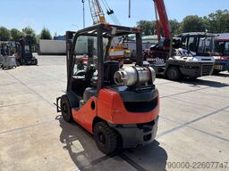 Toyota 02-8FGF25 2500 kg LPG heftruck