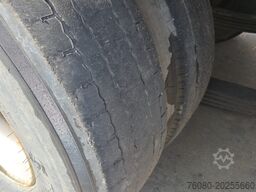 Volvo FL 10 - 320 (10500L + 1500L / 10 TYRES FULL STE...
