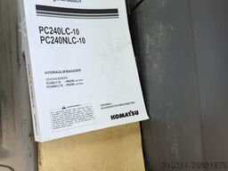Komatsu PC240NLC-10