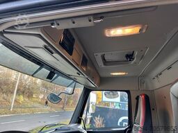 VOLVO FMX 420 8x4 Montagekran 29m + JIB+Seilwinde